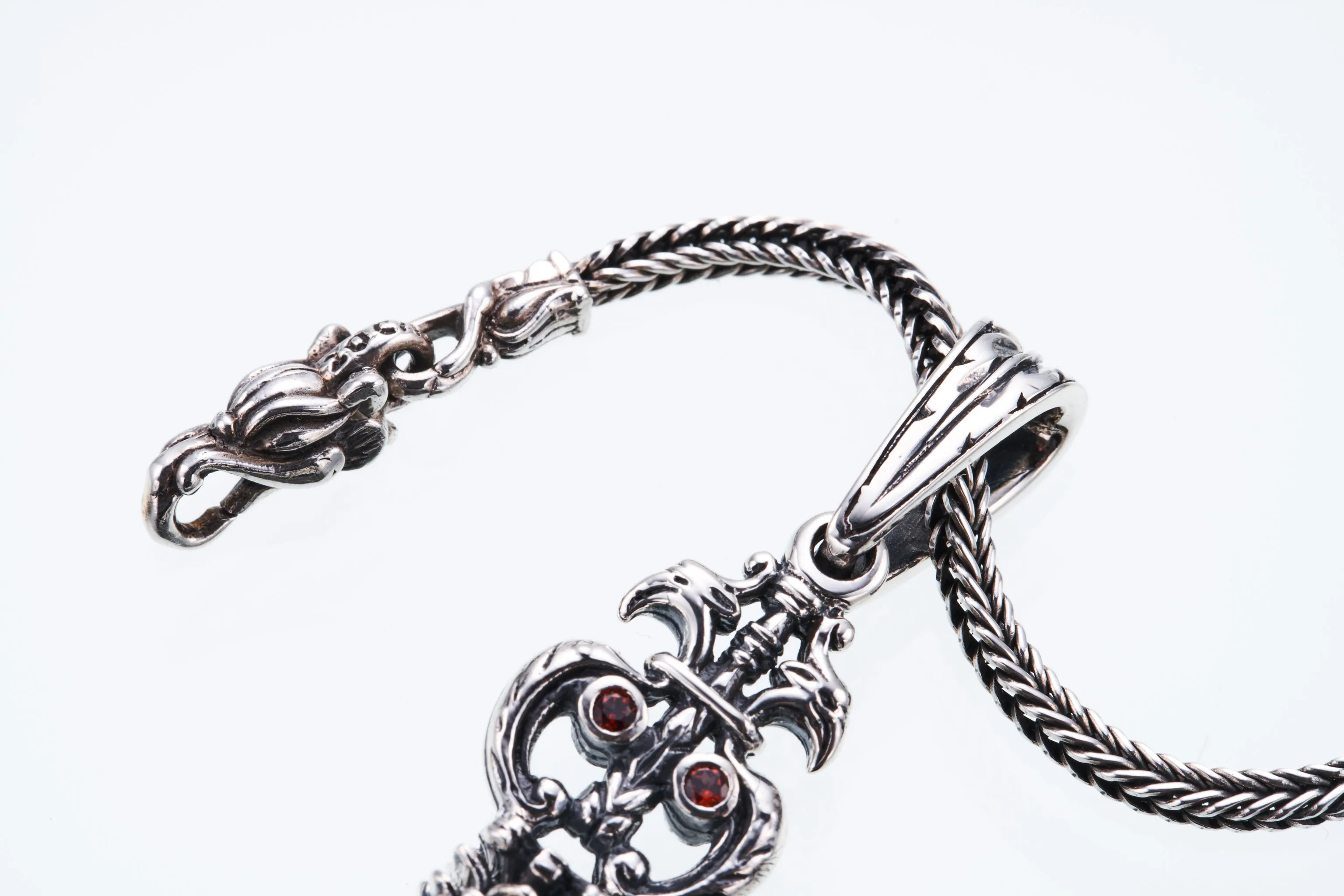 Antique Key : Type2 (Garnet & Sapphire)