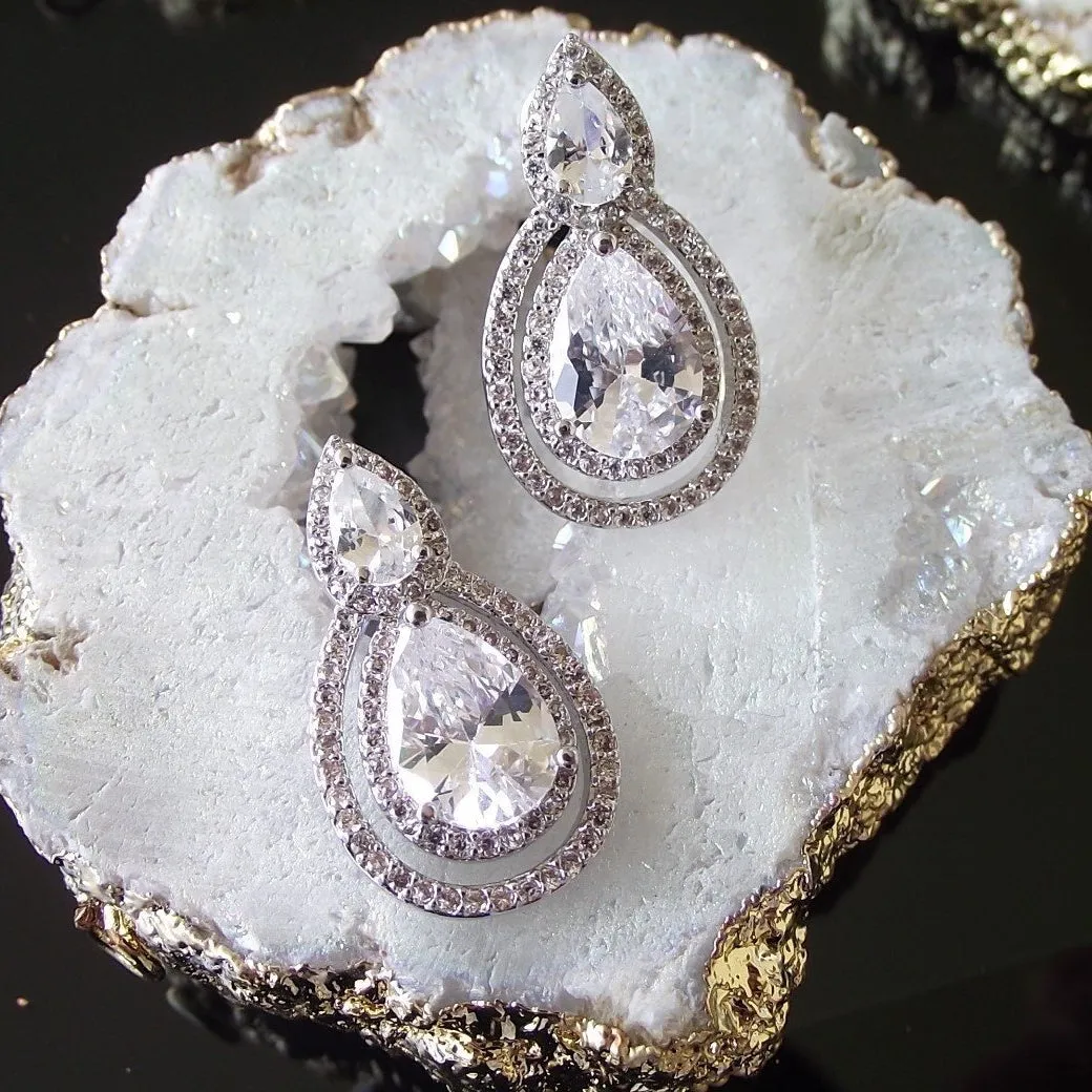 Bella, Old Hollywood Crystal Earrings