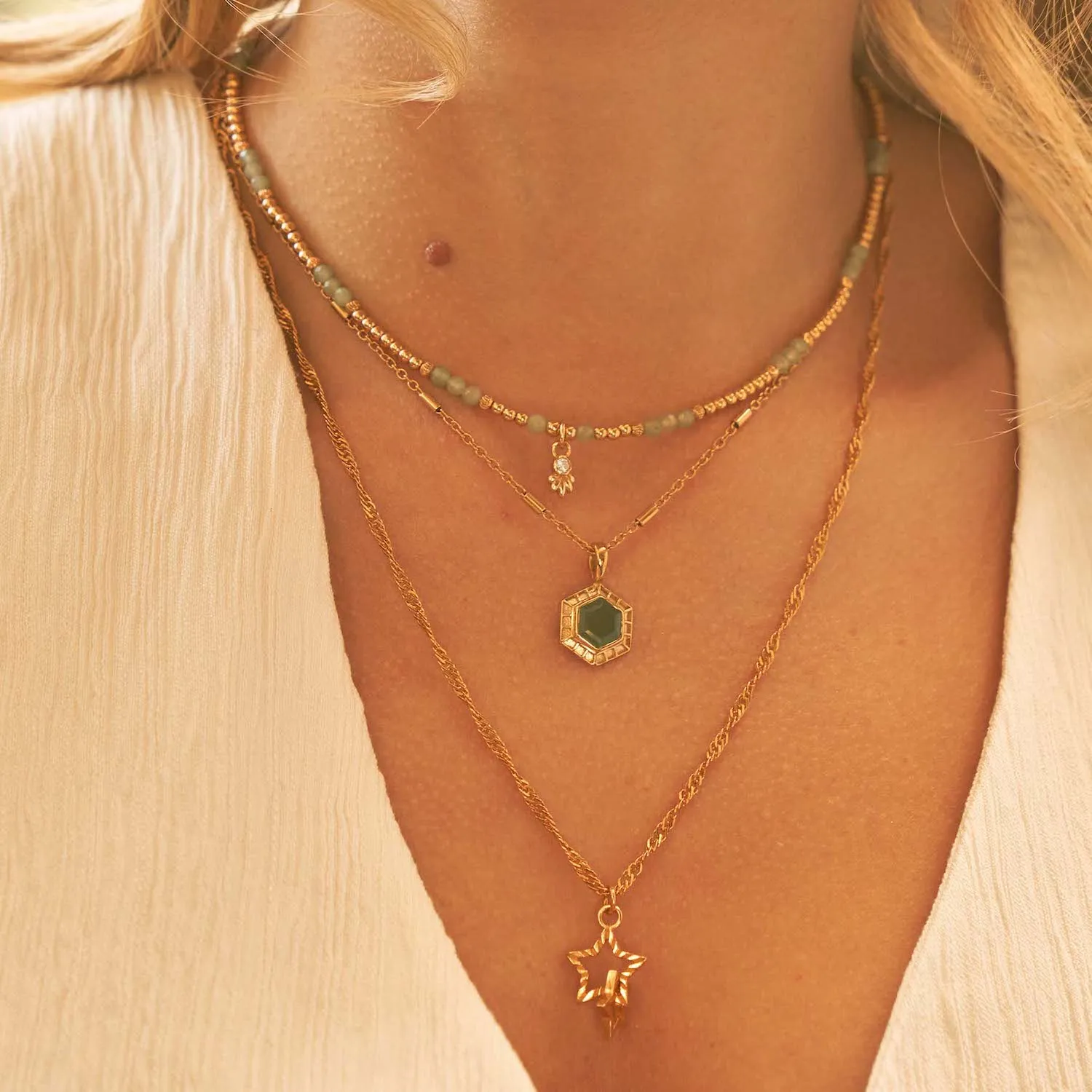 CHLOBO Gold Glistening Flower Bud Aventurine Choker Necklace