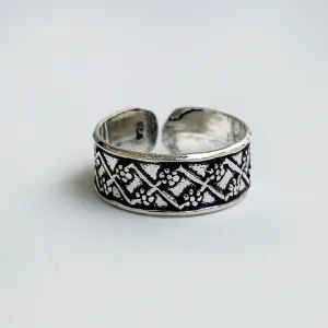 Criss Cross Diamond Silver Toe Ring