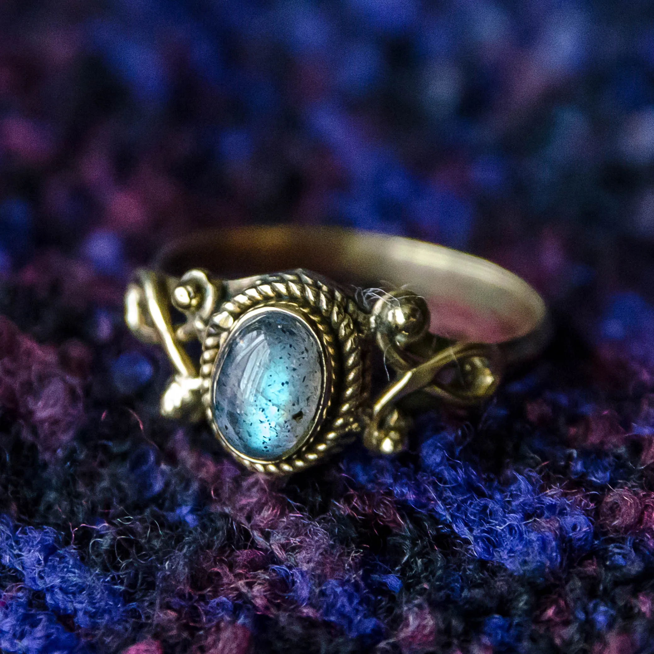 Durga Ring - Brass - Labradorite