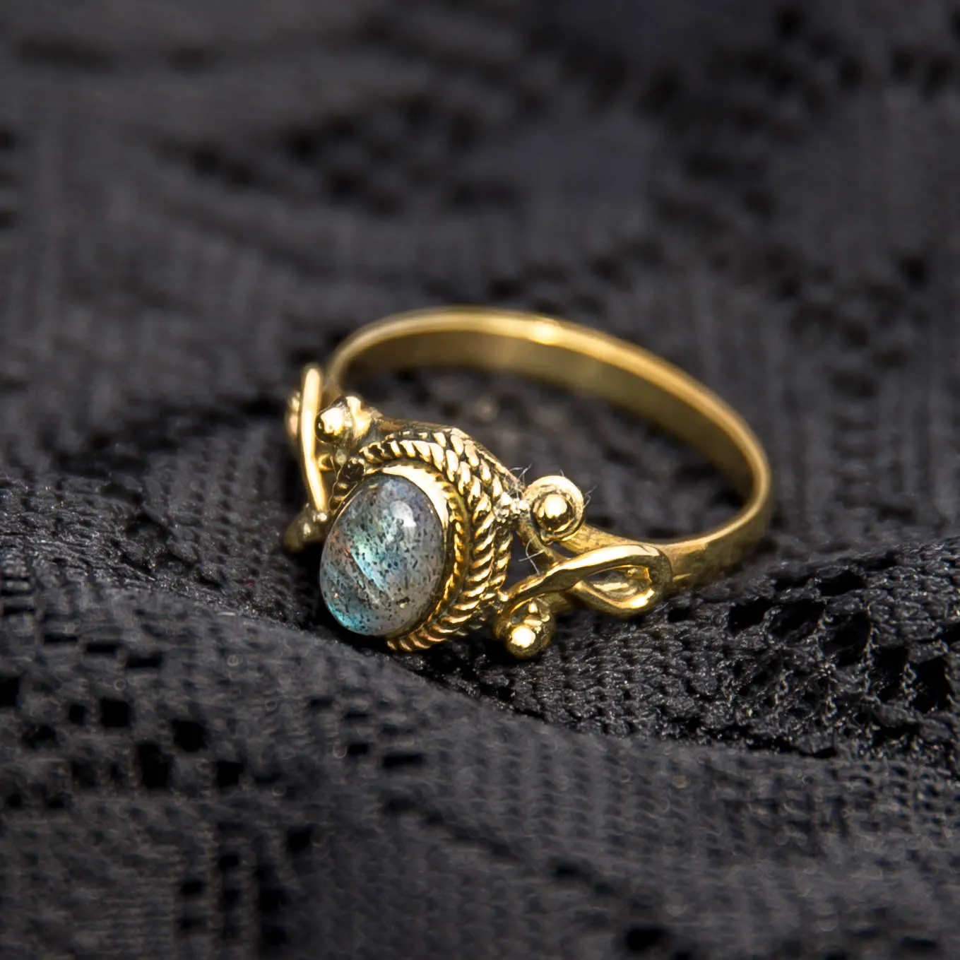 Durga Ring - Brass - Labradorite