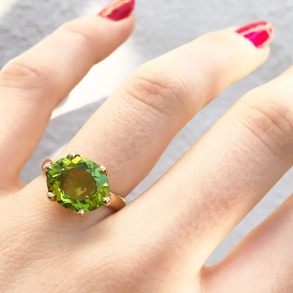 Gigi Ring, Peridot, 9kt Yellow Gold