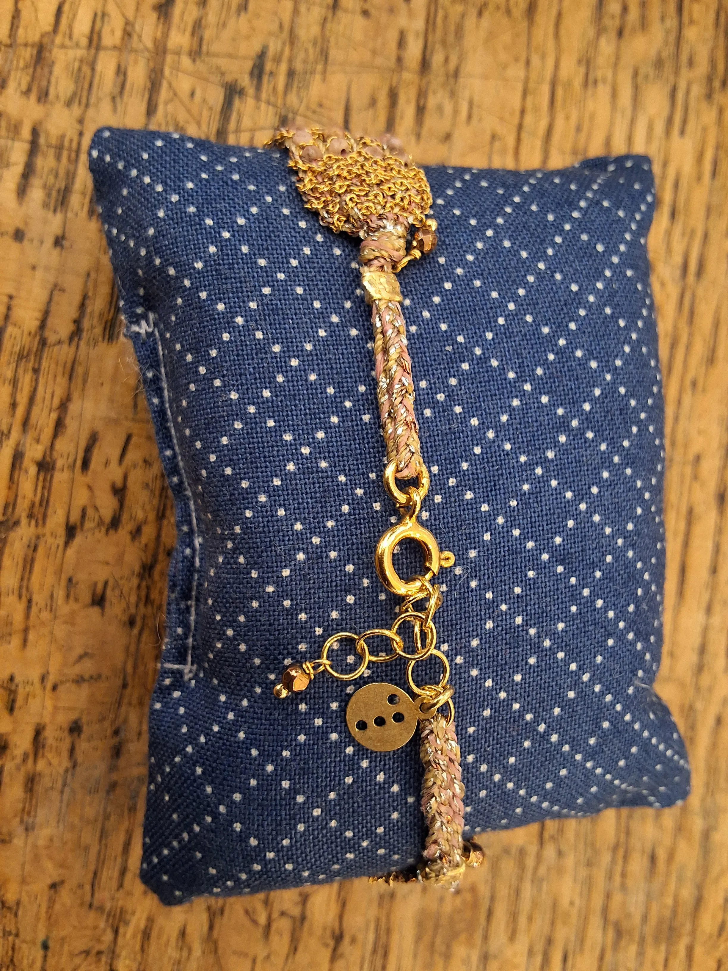 Jaipur Hand loom gold plated bracelet - rhodocrosite & Garnet
