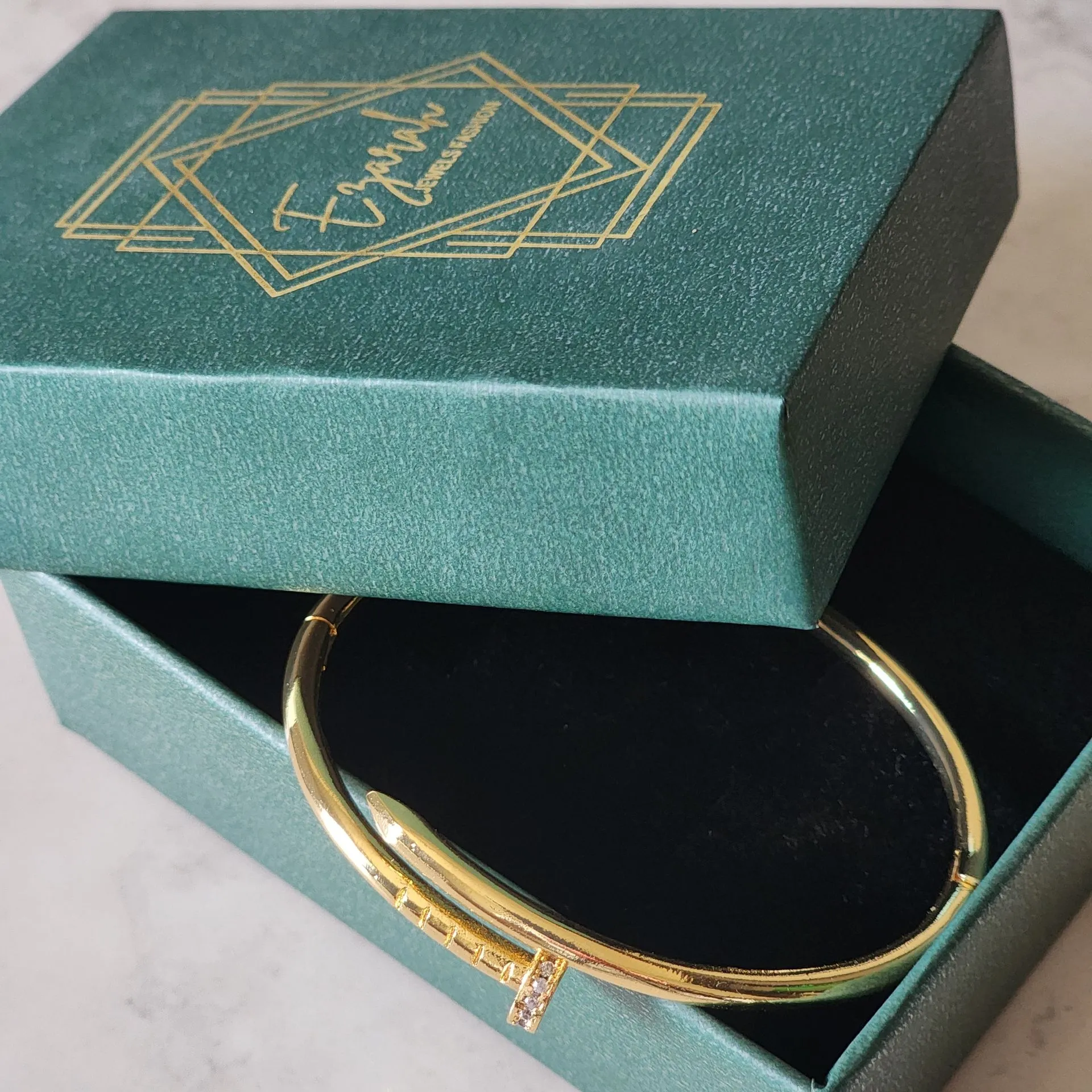 Prickly bracelet