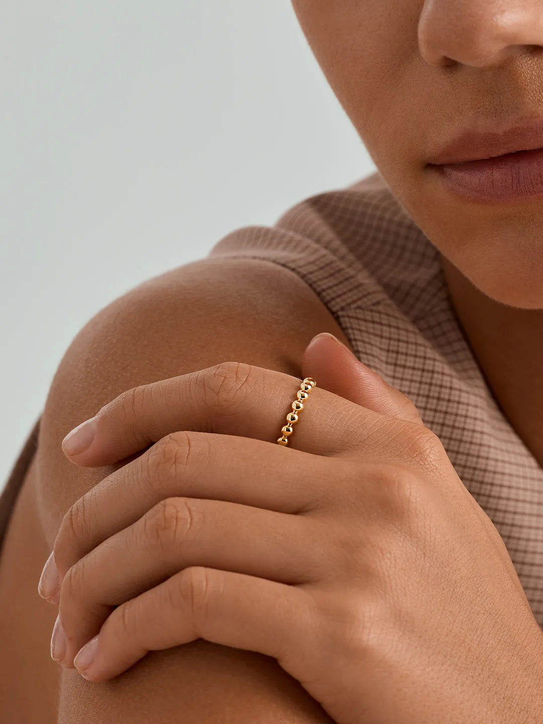Round Sphere Ring